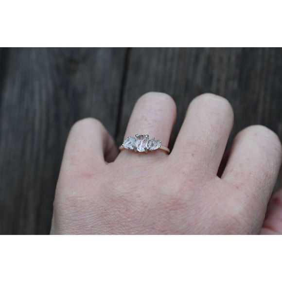 Alternative Engagement Ring Raw Stone Ring Rough Uncut Diamond Ring Mode… - Picture 2 of 6
